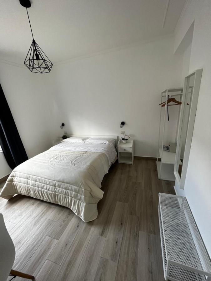 Dimora Sicula Guest House カターニア エクステリア 写真