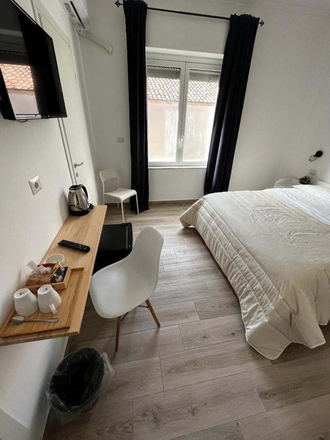 Dimora Sicula Guest House カターニア エクステリア 写真