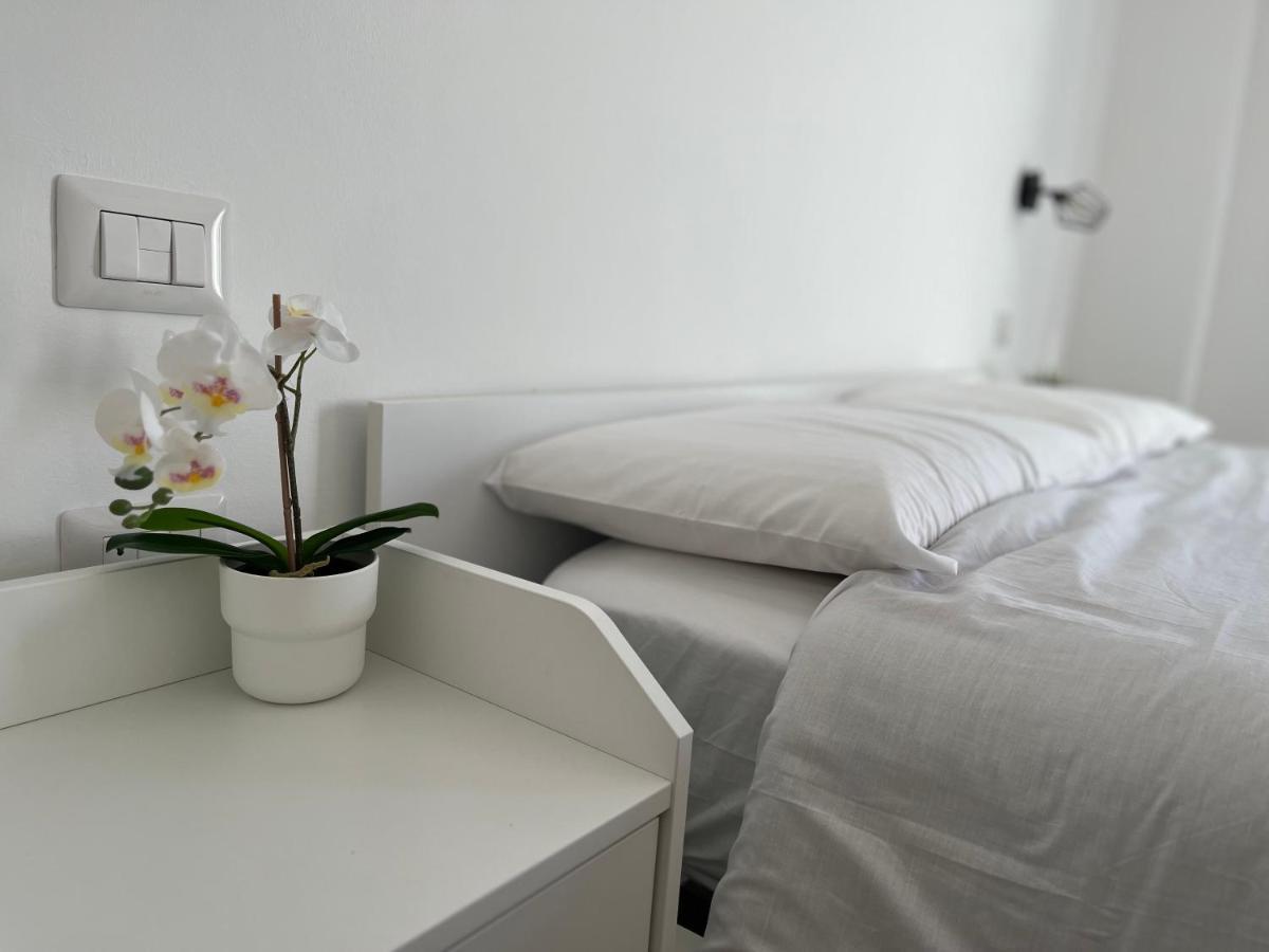 Dimora Sicula Guest House カターニア エクステリア 写真